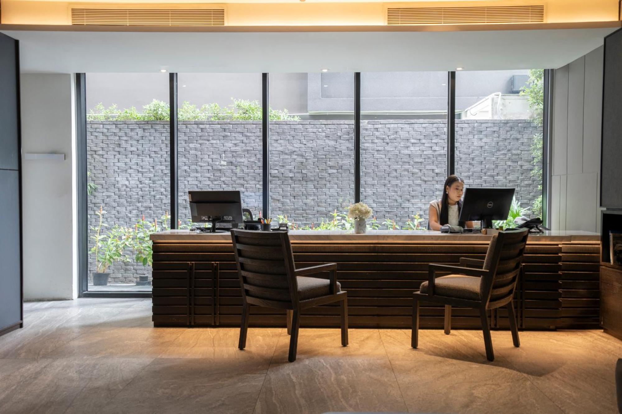 Walton Suites Sukhumvit Bangkok Ngoại thất bức ảnh