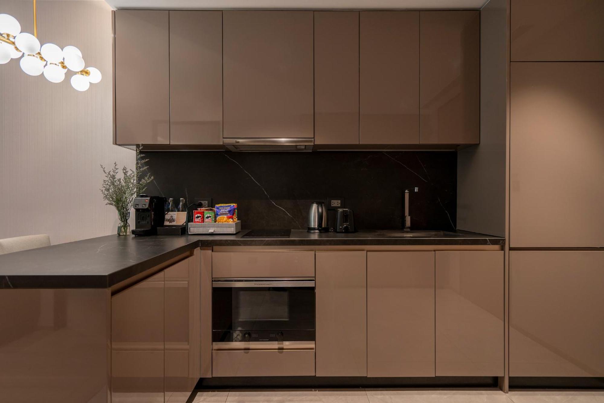 Walton Suites Sukhumvit Bangkok Ngoại thất bức ảnh