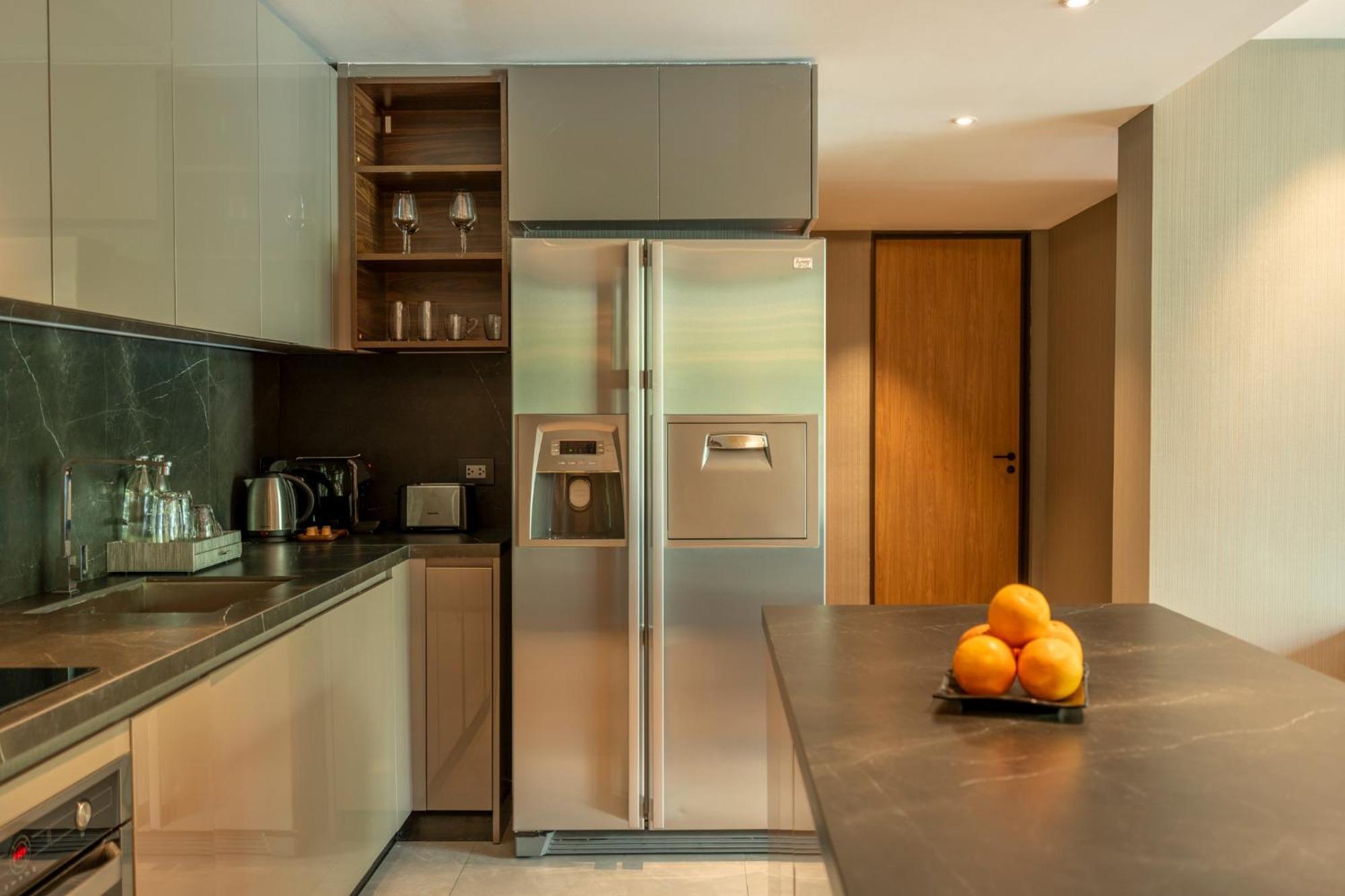 Walton Suites Sukhumvit Bangkok Ngoại thất bức ảnh