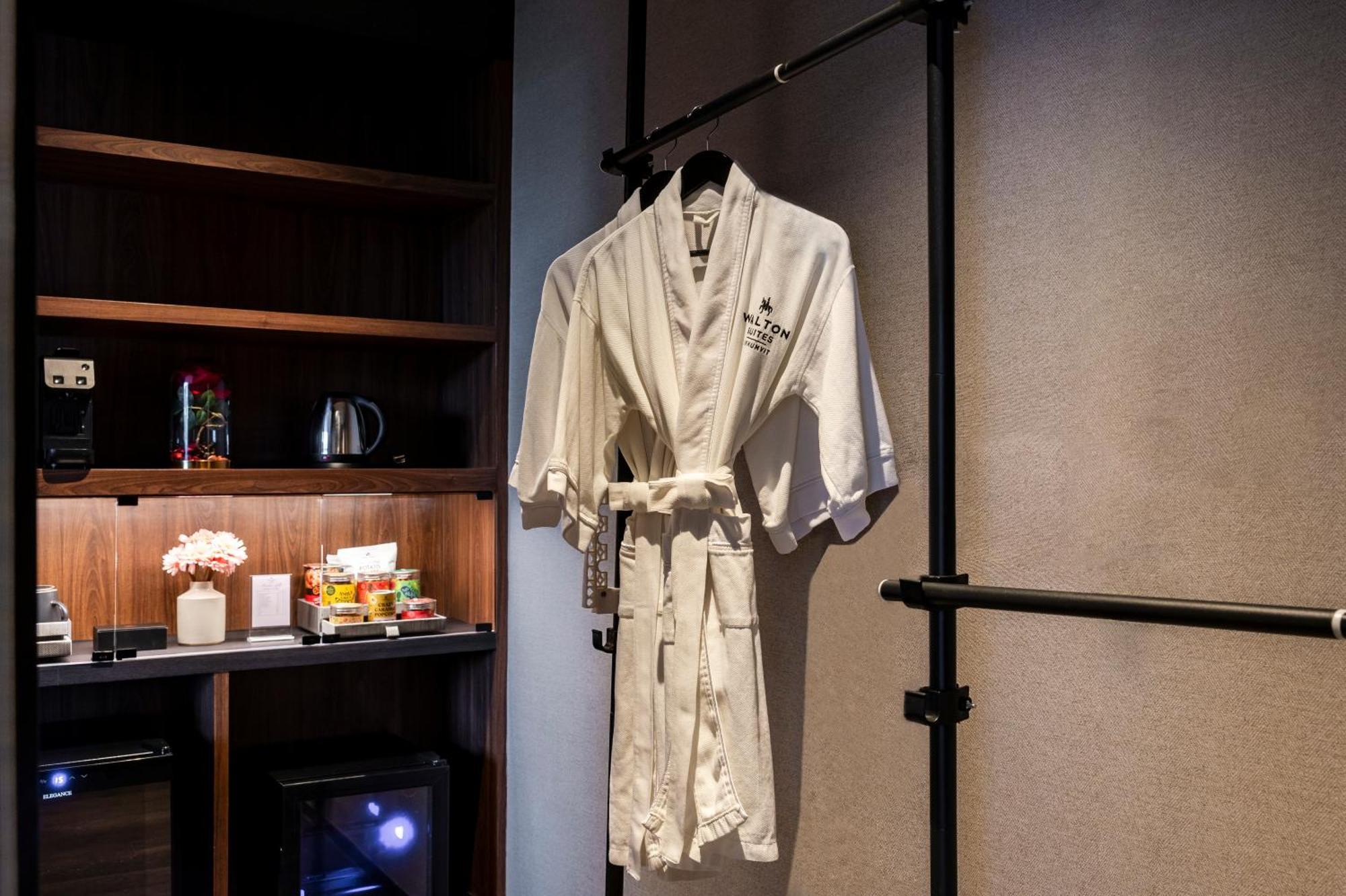 Walton Suites Sukhumvit Bangkok Ngoại thất bức ảnh