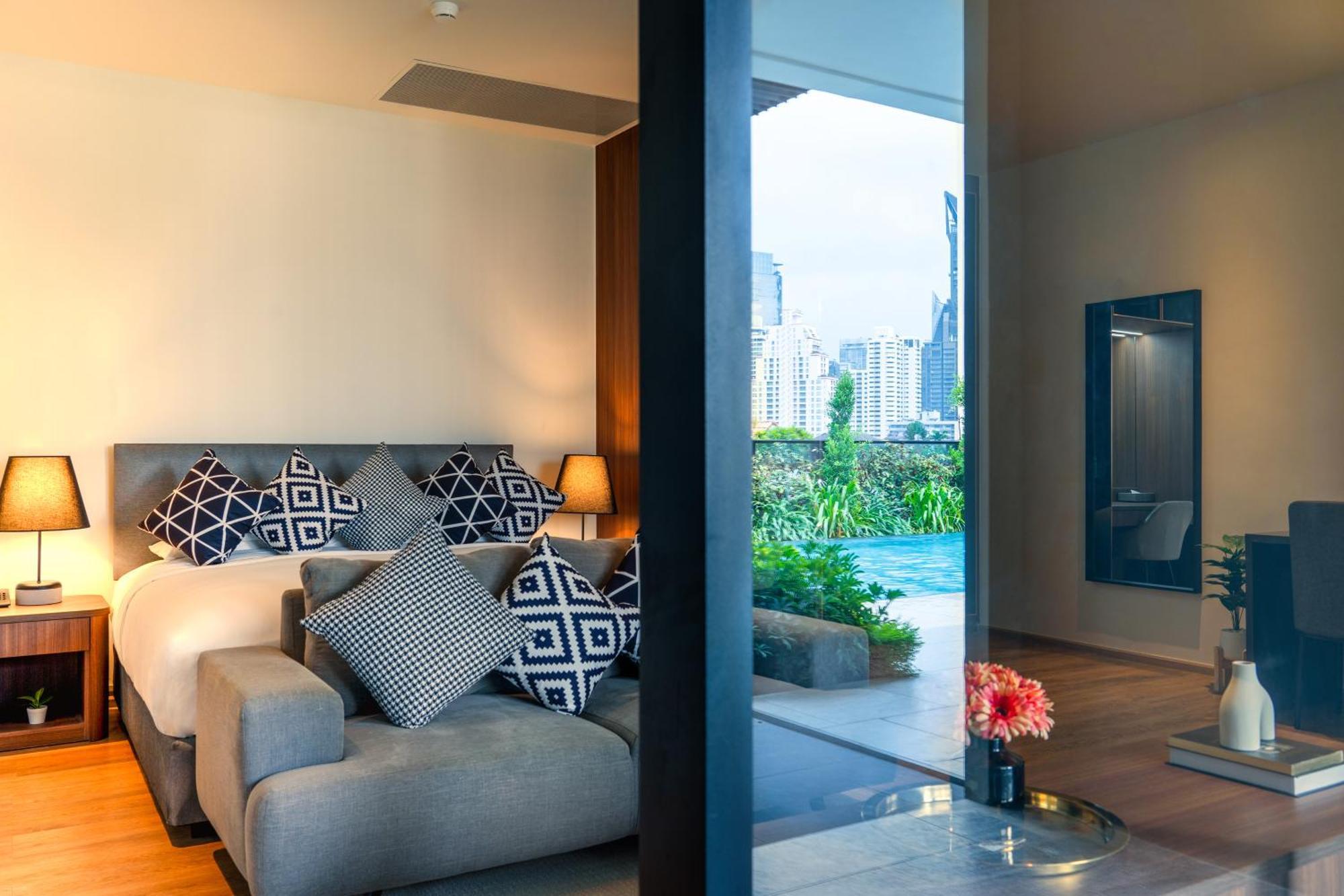 Walton Suites Sukhumvit Bangkok Ngoại thất bức ảnh